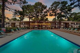 1701 Hillcrest Rd, Mobile, AL 36695