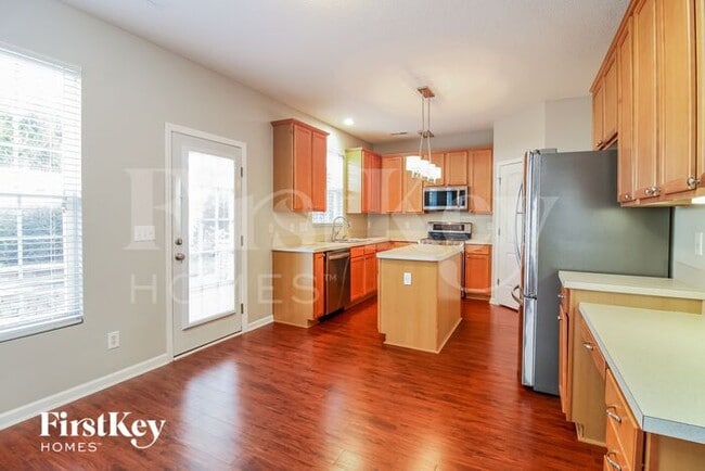 2738 Mossy Meadow Dr, High Point, NC 27265 - photo 4