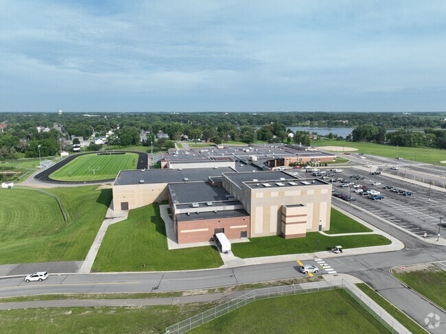 Albany Senior High School shares its campus with the middle school.