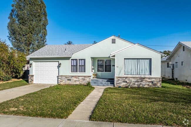 There are these older mid-century ranch-style homes found in Orland.