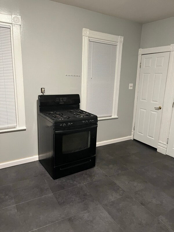 420 Grant St unit upper, Buffalo, NY 14213 - photo 3