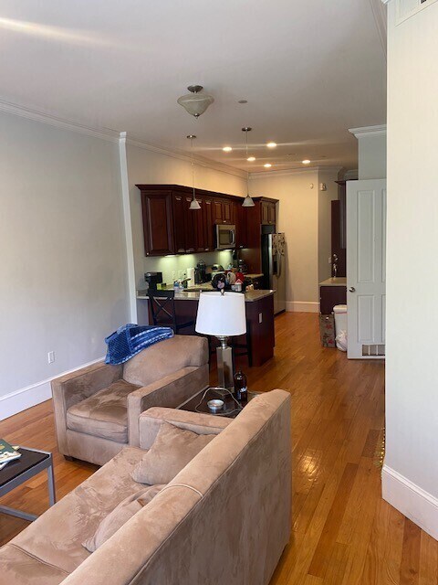 1087 Beacon St unit 3, Brookline, MA 02446 - photo 4