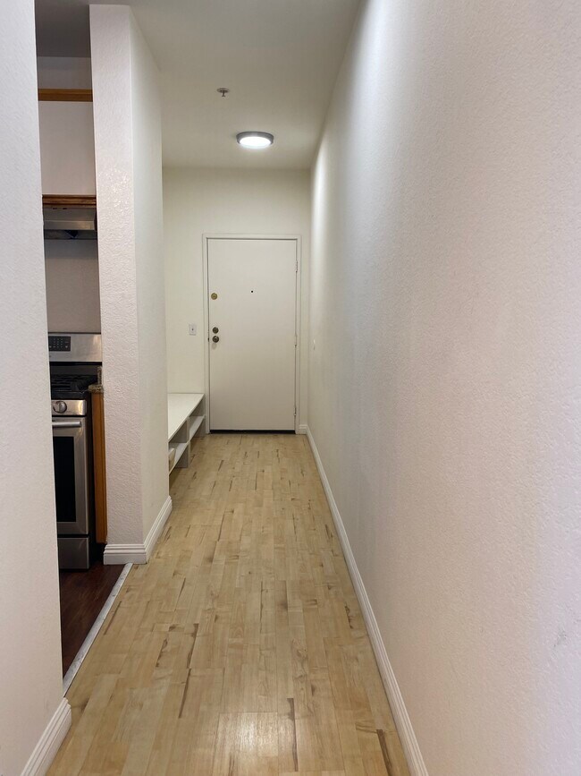 Manhattan Regency, Los Angeles, CA 90020 - photo 4