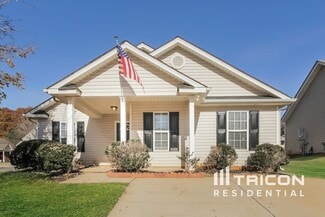 5434 Peachwood Dr, Charlotte, NC 28216
