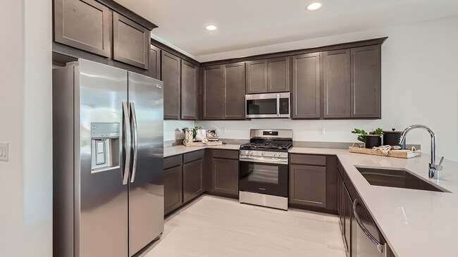 23368 W Weir Ave, Buckeye, AZ 85326 - photo 3