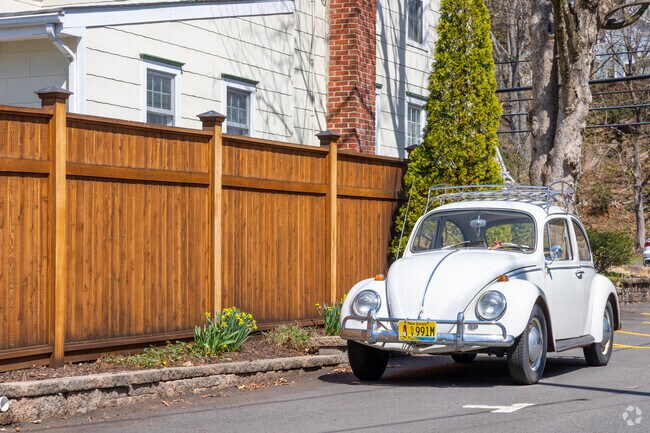 Stockton has a funky vibe, with eclectic shops, art galleries, and a creative community spirit.