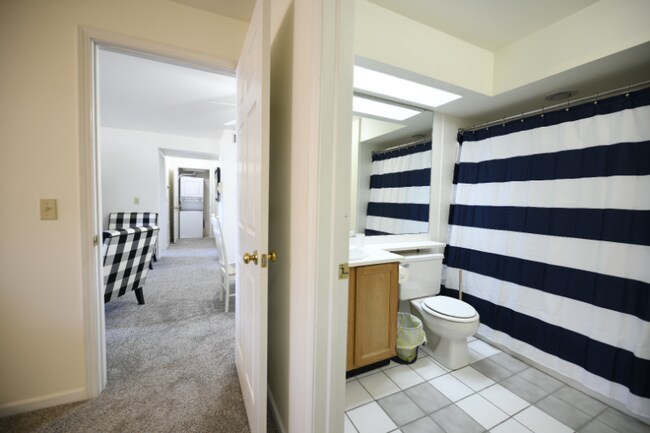 1335 Summit Ave unit 204, Oshkosh, WI 54901 - photo 7