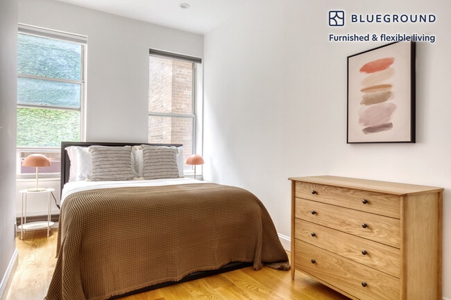 110 W 79th St unit FL3-ID277, New York, NY 10024 - photo 7