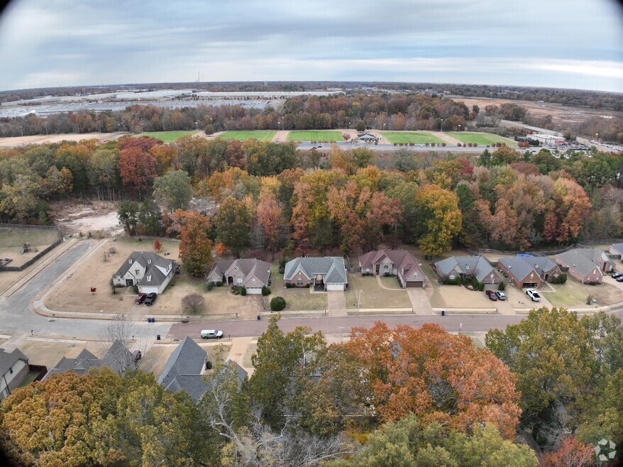 8800 Oak Grove Blvd, Olive Branch, MS 38654 - photo 2