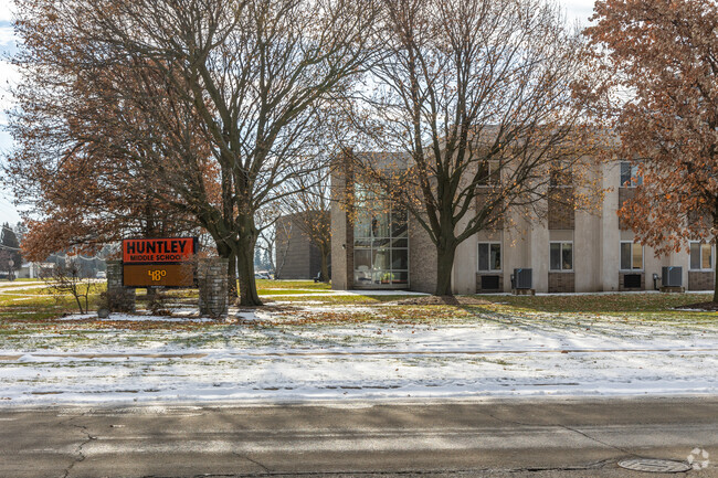 Huntley Middle School in Dekalb is located near a few local stores and shops.