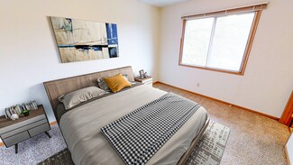 706 24th St, Ames, IA 50010