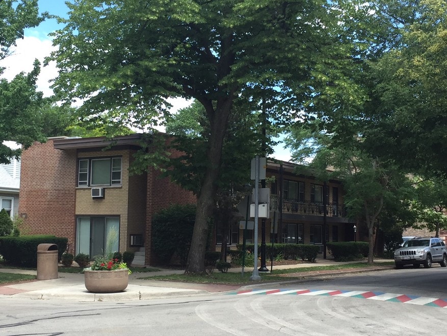 40 Harrison St unit 5, Oak Park, IL 60304 - photo 1