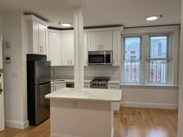131 Park Dr unit 4, Boston, MA 02215 - photo 1