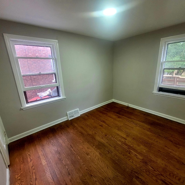 5713 South Blvd, Maple Heights, OH 44137 - photo 5