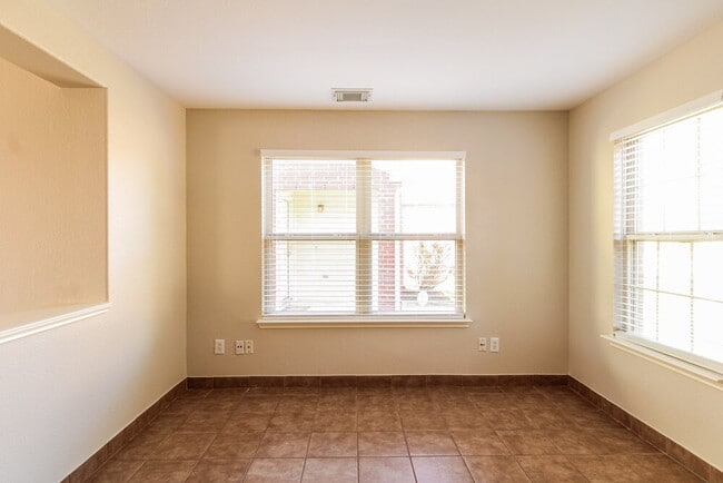 29415 Legends Hill Dr, Spring, TX 77386 - photo 5