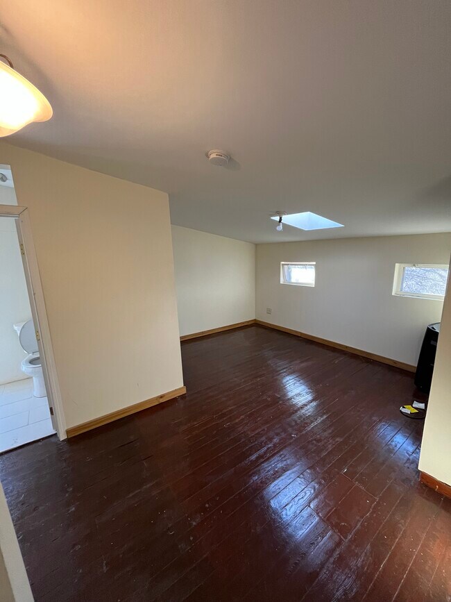 2177 Sohn St, Cincinnati, OH 45219 - photo 7