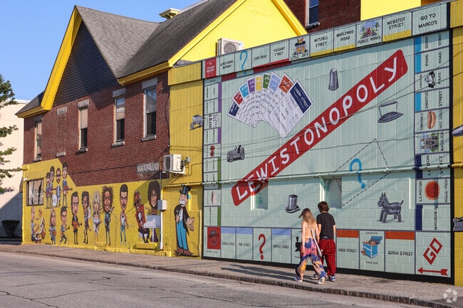 A stroll through downtown Lewiston is a visual delight, where the hues of its diverse shops and restaurants blend seamlessly with the rich tones of its historic architecture.