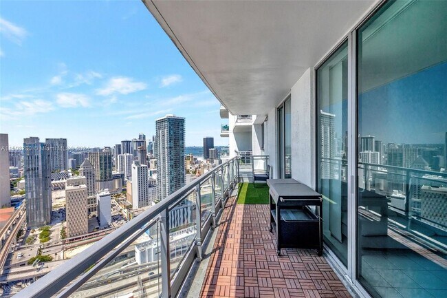 The Ivy Condominium, Miami, FL 33130 - photo 3