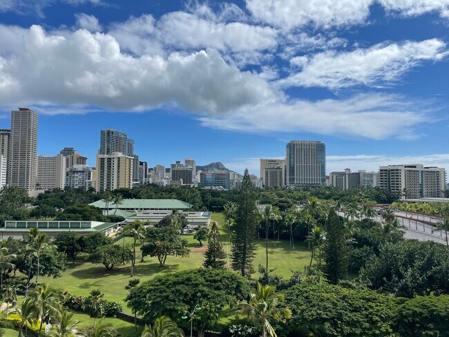 Diamond Head and Ocean Views
