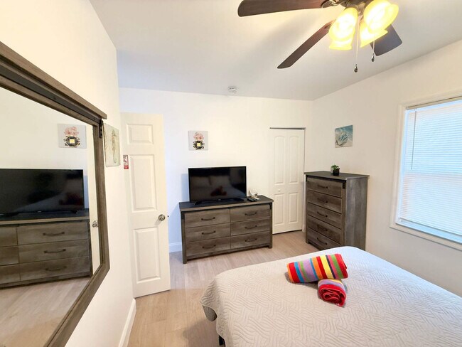 324 Van Buren St unit FL1-ID1358005P, Hollywood, FL 33019 - photo 6