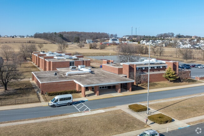 Northside Elementary School a student-teacher ratio of 12 to 1.