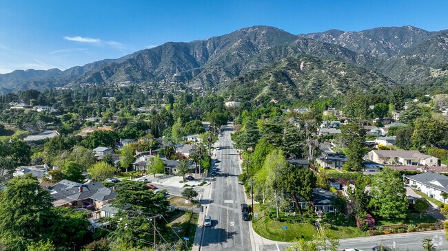 A view of the La Crescenta-Montrose neighborhood at the base of the beautiful Verdugo Mountains.