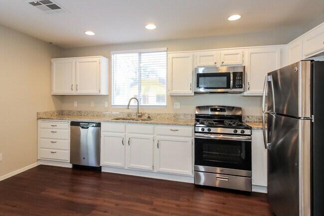 8832 W Pine Pitch Dr, Las Vegas, NV 89143 - photo 7