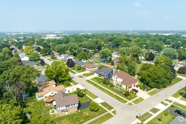 At Indian Creek is home to diverse housing options and such attractive home prices.