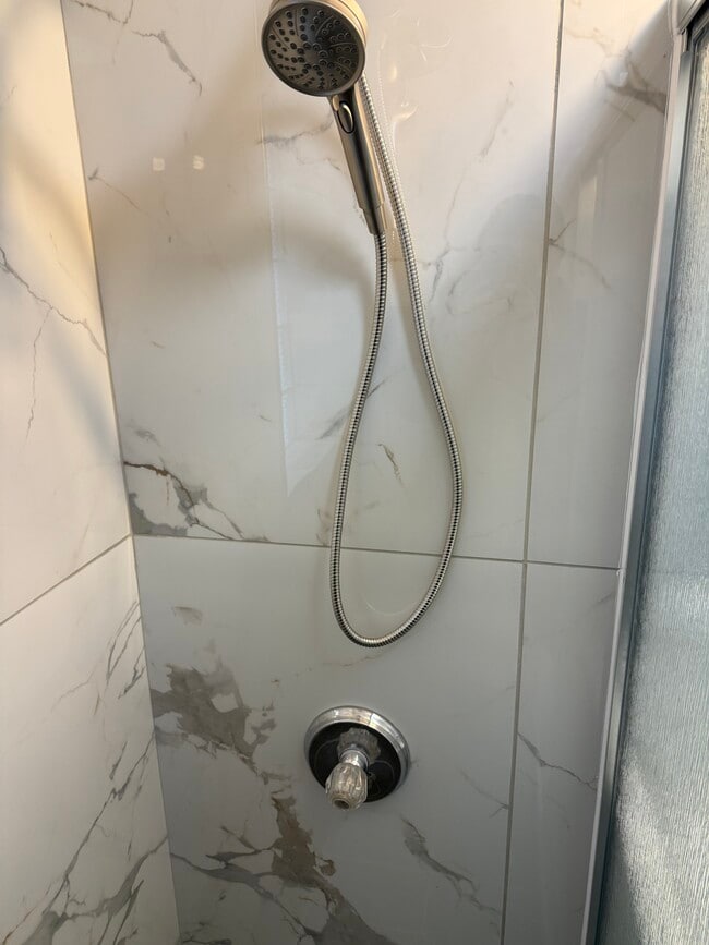 3344 S Wood St unit Apartment 1, Chicago, IL 60608 - photo 2