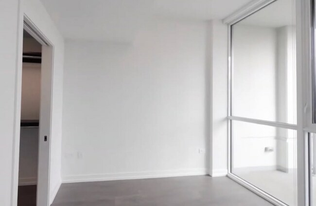 749 N Hudson Ave, Chicago, IL 60610 - photo 5