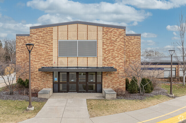 West Godwin Elementary School, entrance.