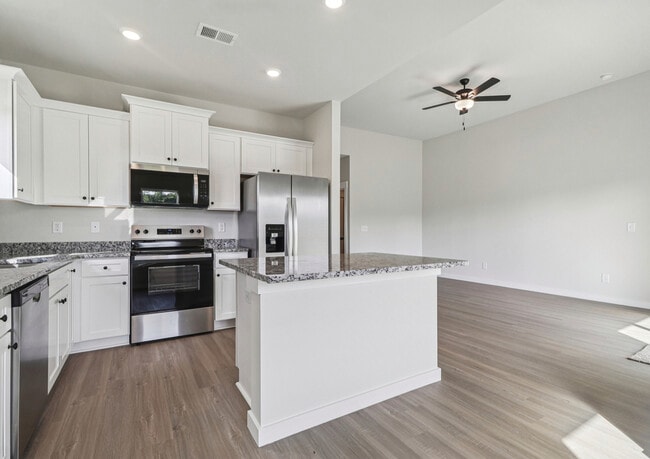 104 Sundew Rd unit 37005096, Elgin, SC 29045 - photo 4