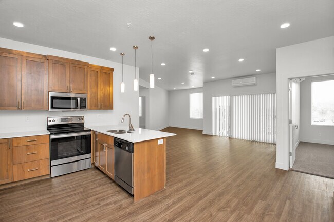 Renaissance Place, Bountiful, UT 84010 - photo 2