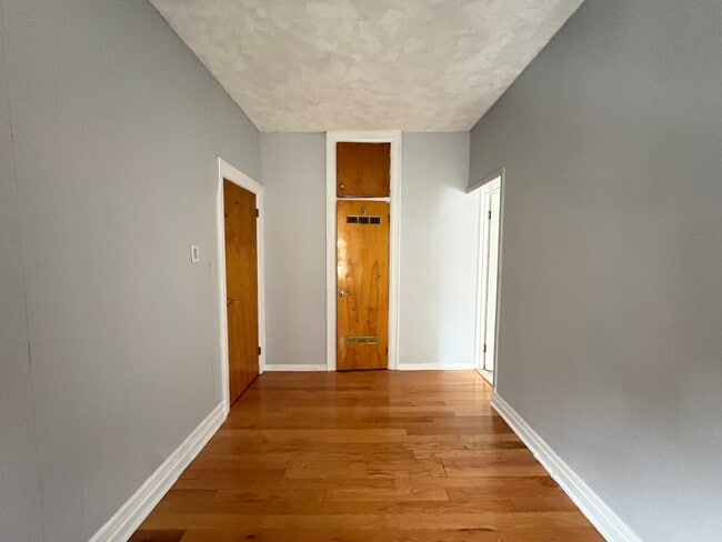 111 Baldwin Ave 4 (2R)