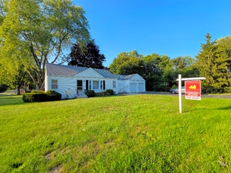 34 Evergreen St, Lake Zurich, IL 60047