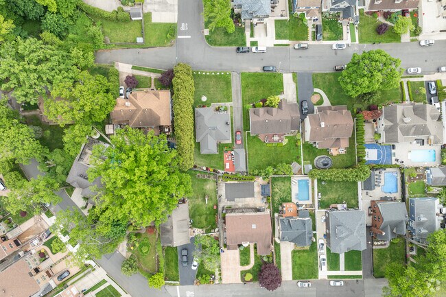 Oakwood combines small-town charm with easy access to the city.