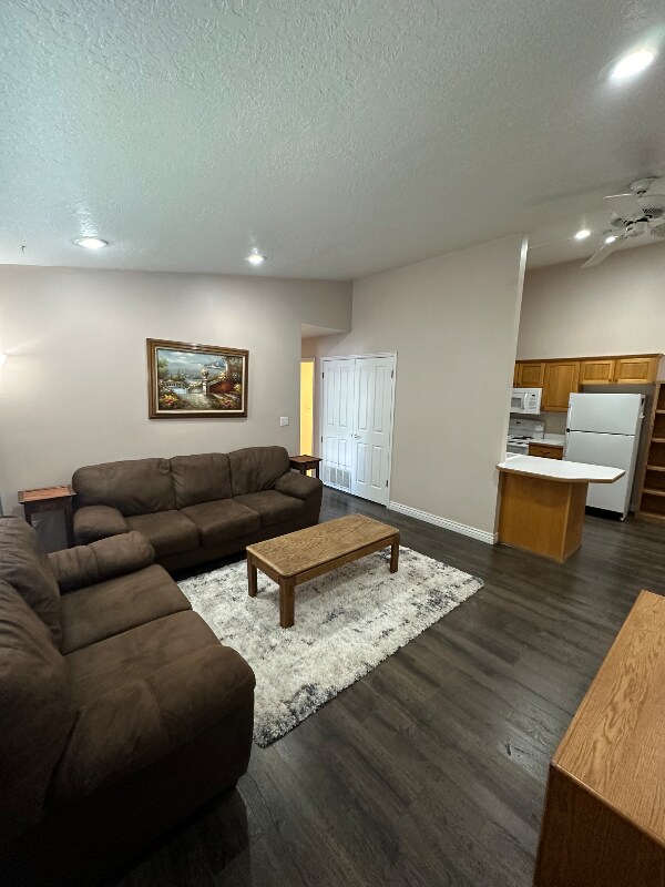 1559 N 550 W unit 10, Provo, UT 84604 - photo 2
