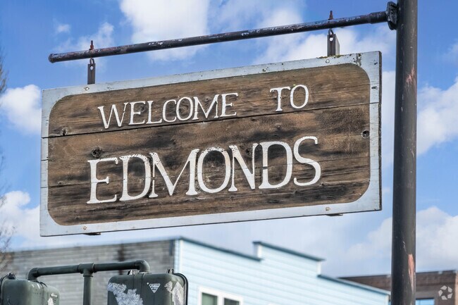 Perrinville - Seaview in Edmonds welcomes you.