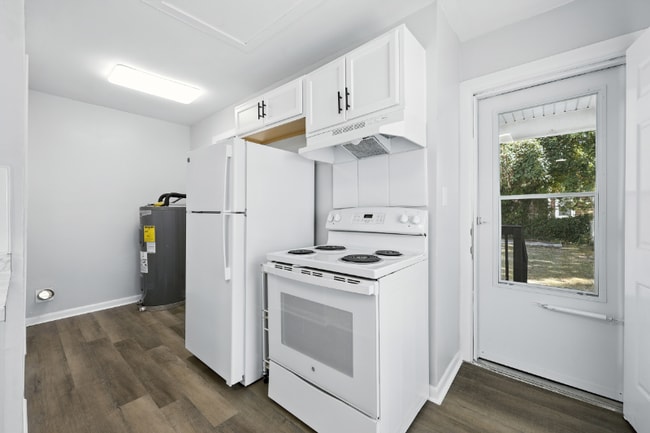 118 Parkdale Ave, Hampton, VA 23669 - photo 7