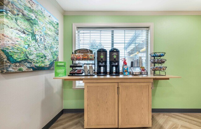 200 Bluestone Rd, Alexandria, VA 22304 - photo 4