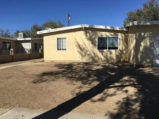 1239 W Avenue h15, Lancaster, CA 93534