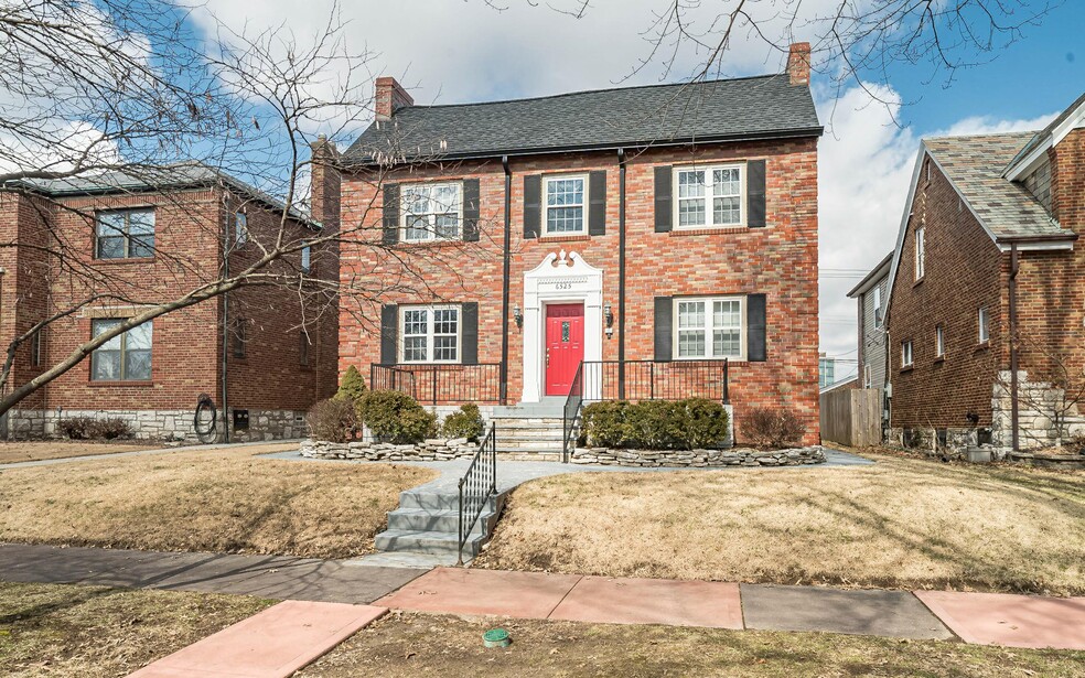 6525 Devonshire Ave unit 2W, Saint Louis, MO 63109 - photo 1