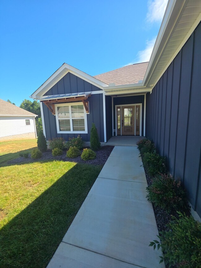 481 Creekview Ln, Cookeville, TN 38501