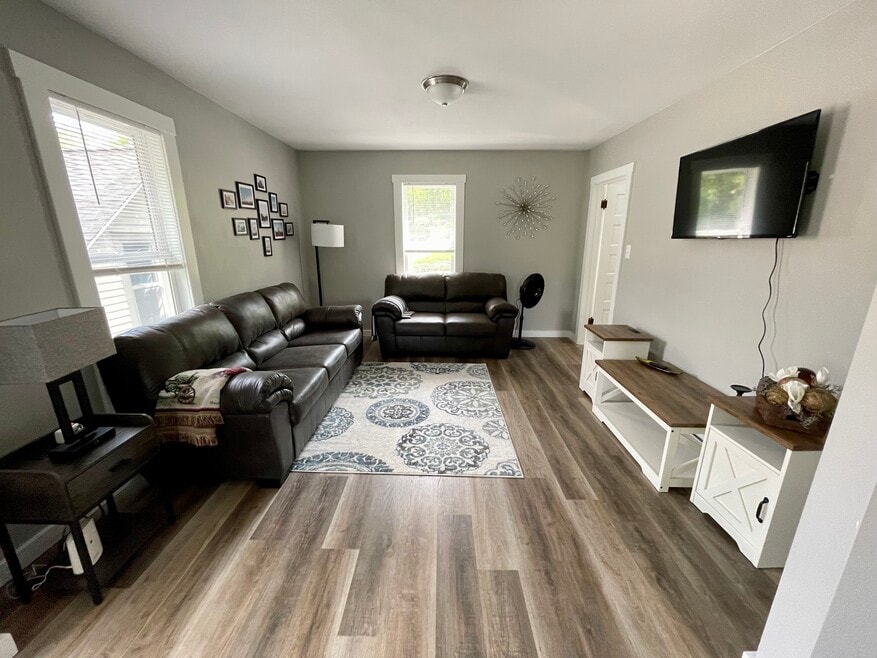 601 Day St unit 2, Decorah, IA 52101 - photo 1