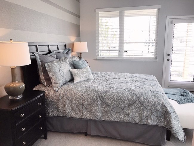 Anton Menlo, Menlo Park, CA 94025 - photo 3