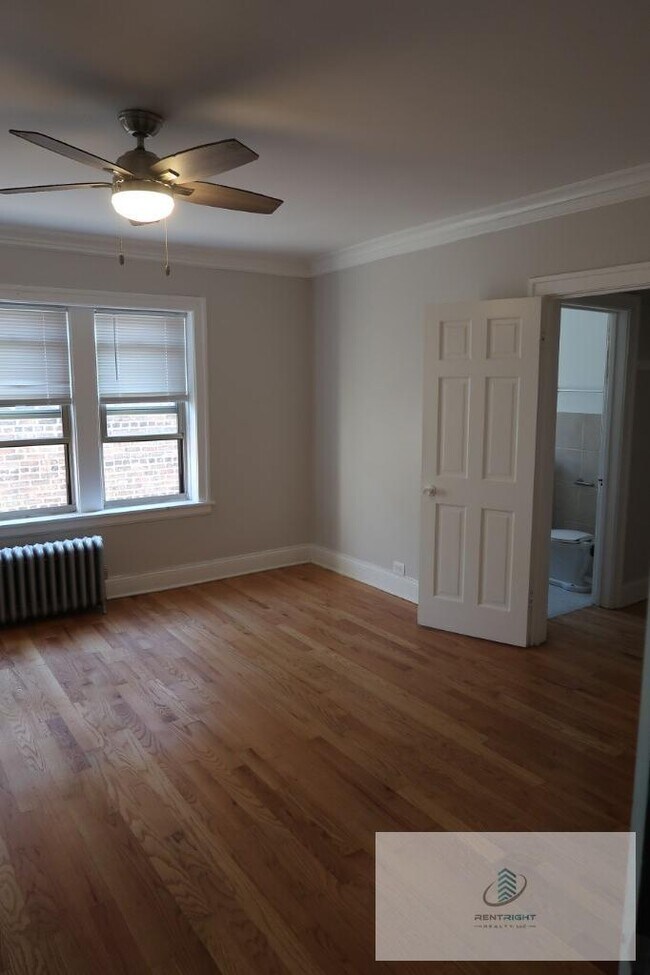 4477 N Elston Ave unit 308, Chicago, IL 60630 - photo 5