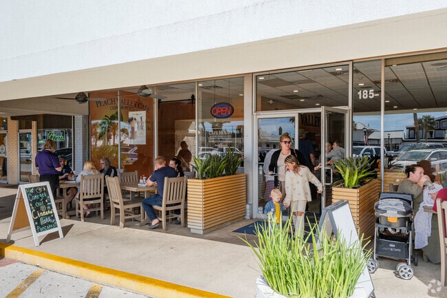 Peach Valley Cafe in Ormond By The Sea is a popular spot for breakfast and lunch.
