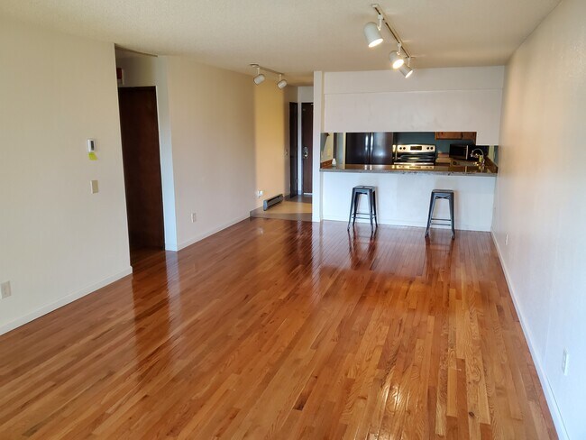 3100 Ward Plaza unit 34, Anchorage, AK 99517 - photo 2