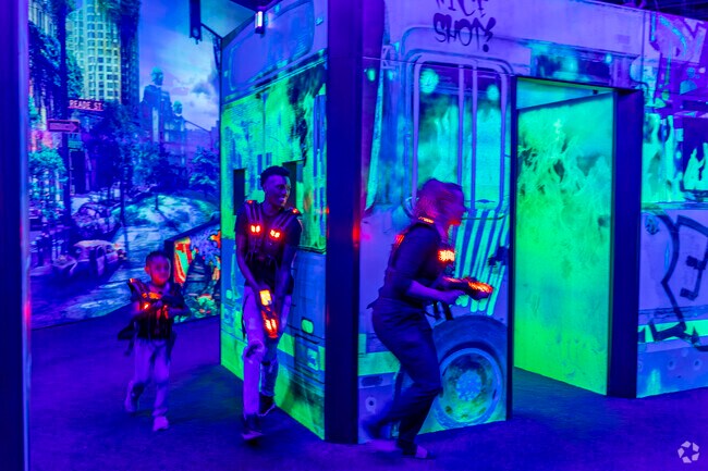 Located close to Southland Park, Main Event Tucson provides an ideal venue for birthday parties and group events, offering customizable packages and dedicated party hosts.