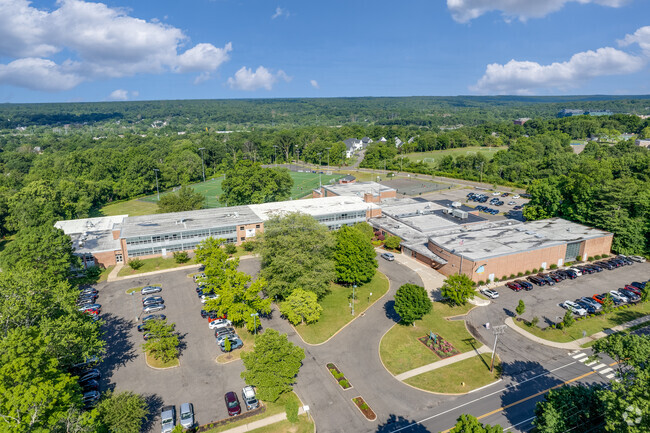 West Rocks Middle School is conveniently located on West Rocks Road in Norwalk.